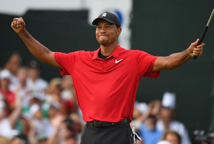 Tiger Woods menjuarai turnamen golf di East Lake Golf Club, Atlanta, Georgia, Amerika, 23 September 2018. Reuters/Christopher Hanewinckel-USA TODAY Sports